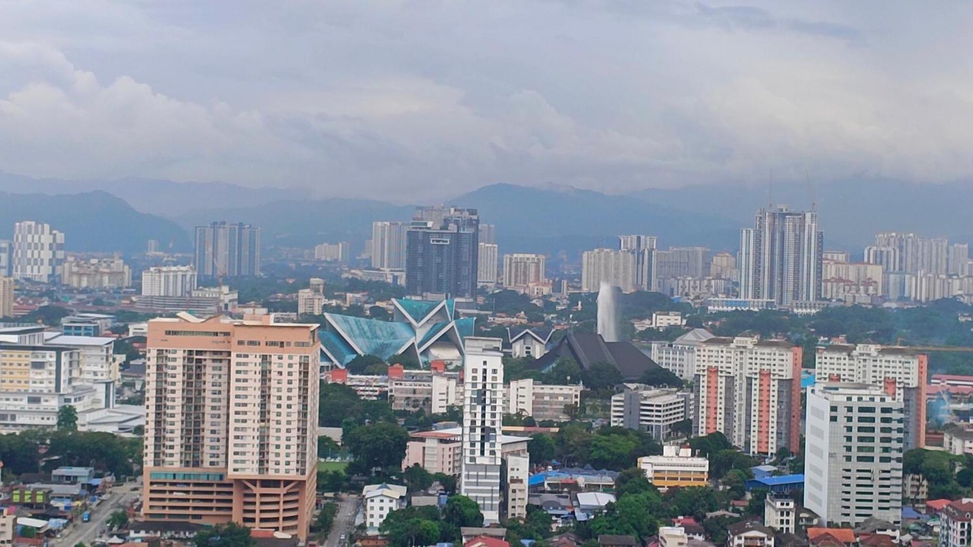 Summer Suites By Hibiscus Kuala Lumpur Exterior photo